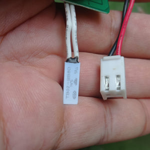 Used 4s 10A BMS With Temperature Sensor And Connector Btr-cyzm-5425-4s - a close-up of a white thermal sensor labeled TB02-BB8D and a connector.