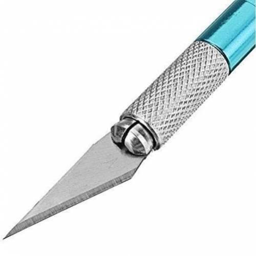Wlxy Mobile Repairing Knife Set 6 Pcs Precision Art Hobby - a close-up view of the blue handle and the sharp metal blade.